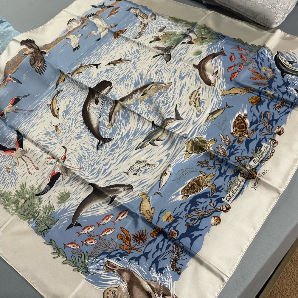 ❌❌❌ SOLD!!! Authentic Hermes silk scarf